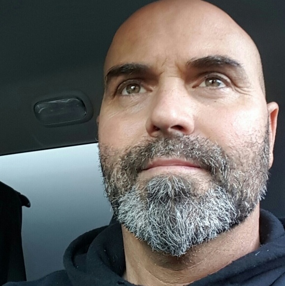 Meet your Posher, Ron - Picture 3 of 4